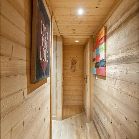 Remarquable De Montagne Au Calme Et Vue Sur Tremplin